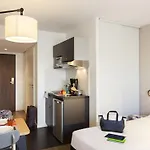 Aparthotel Adagio Access Centre 3*