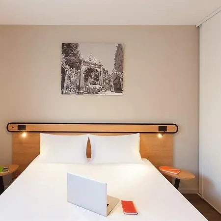 南锡中心阿德吉奥阿克瑟斯公寓式酒店 公寓式酒店