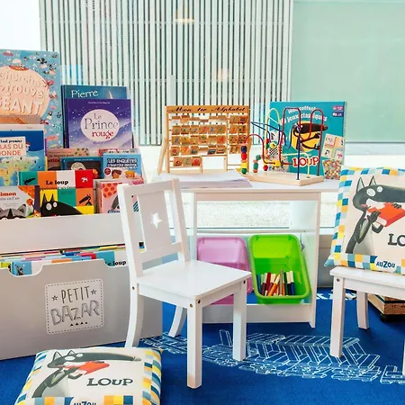 南锡中心阿德吉奥阿克瑟斯公寓式酒店 公寓式酒店