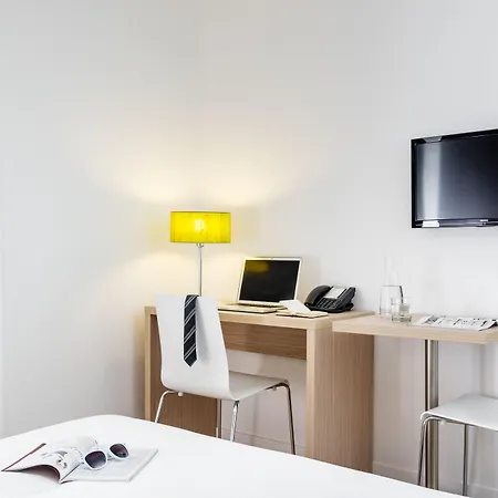 Adagio Access Centre Aparthotel 3*