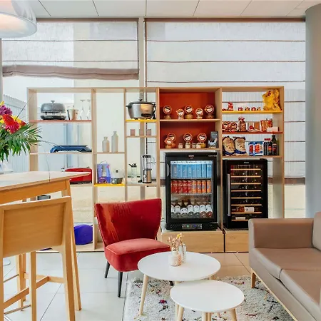 公寓式酒店 南锡中心阿德吉奥阿克瑟斯公寓式酒店 3*