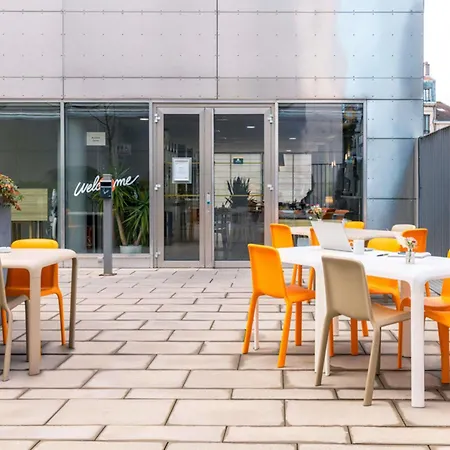 Adagio Access Centre מלון דירות 3*