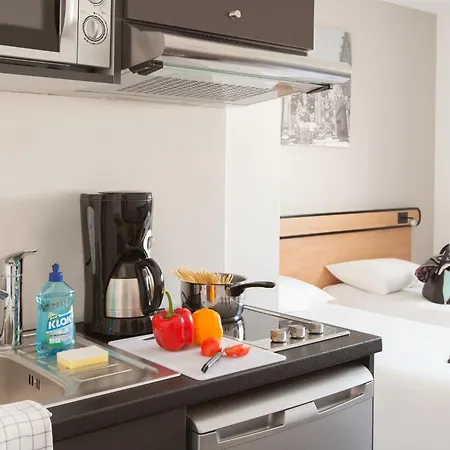 南锡中心阿德吉奥阿克瑟斯公寓式酒店