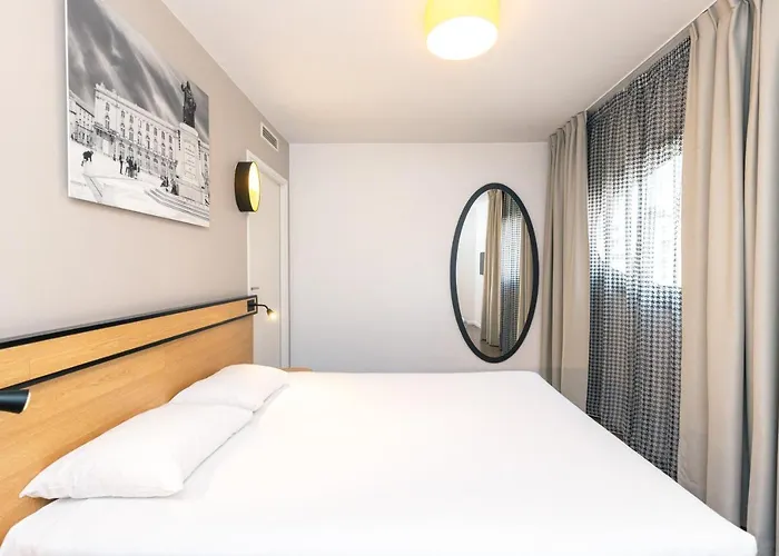 Adagio Access Centre 3* נאנסי