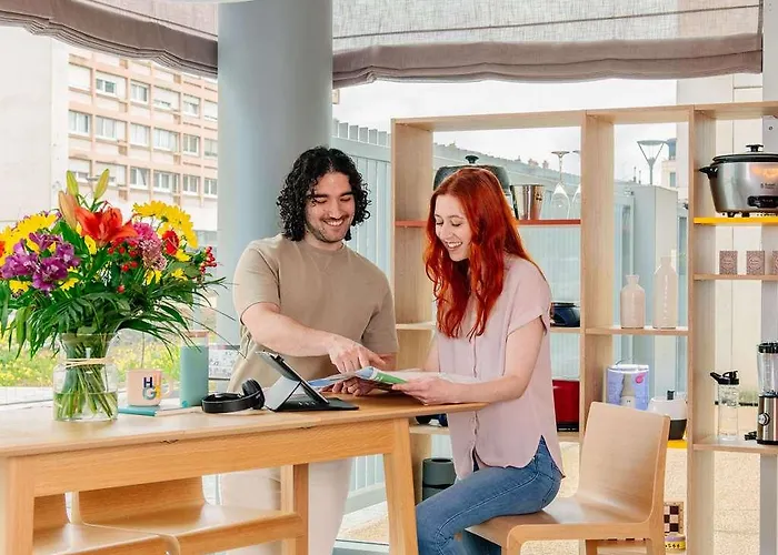 Adagio Access Centre 3*