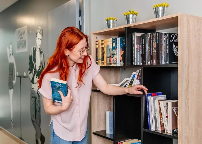 Adagio Access Centre מלון דירות