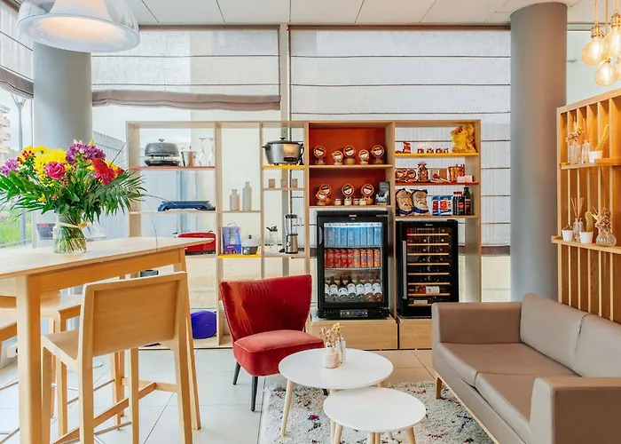 Adagio Access Centre 3* נאנסי